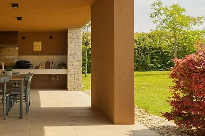Villa in Brtonigla mit Schwimmbecken