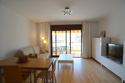 Wohnung in LEscala mit Garten