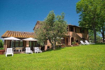 Appartement in boerderij met tuin en zwembad