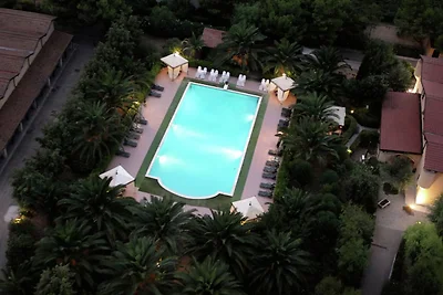 Appartamento con piscina in comune a pochi km...