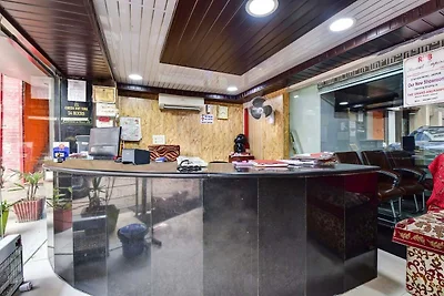 Townhouse Oak Sindhi Camp