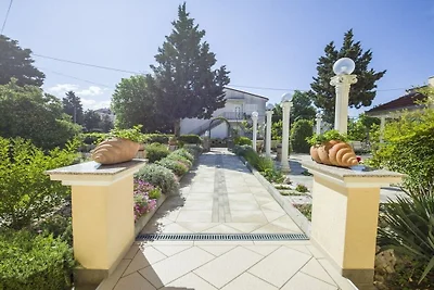 Villa in Jadranovo mit Schwimmbecken