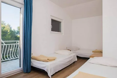 Schöne Wohnung in Brodarica