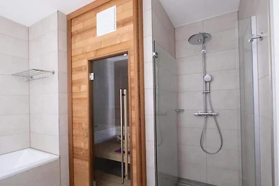 Juwel am Wasser mit privater Sauna