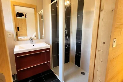 Große ebenerdige Wohnung mit Terrasse