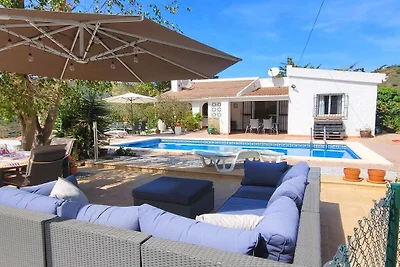 Casa de vacaciones en Torrox con piscina.