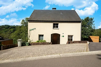 Apartment in Bouillon mit Garten