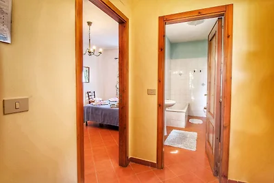 Attraente villa con piscina