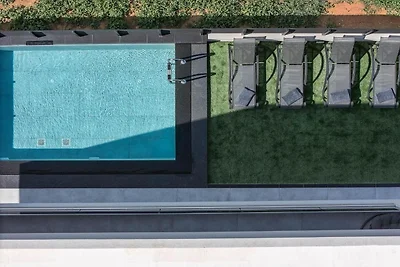 Villa mit Meerblick, Pool und Grill für 8...