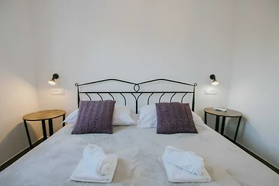 Spacious Luxury Trogir Apartments - Two Bedro...