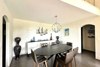 Villa in Valcros mit Infinity-Pool und...