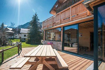 Geräumiges Chalet mit Whirlpool auf der...