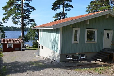 Prachtig vakantiehuis aan het meer met boot.