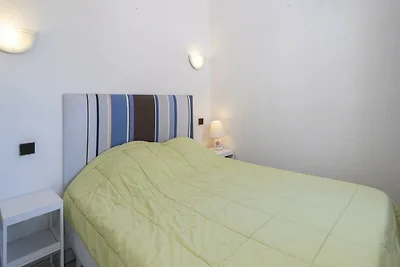 Tranquil apartment in Agde near beach