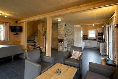 Angenehmes Chalet mit Innenwhirlpool