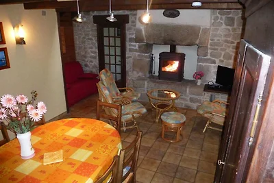Steinhaus in Meernähe mit Kamin, Sibiril