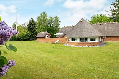 12 Personen Ferienhaus in Væggerløse