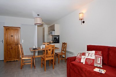 Verzorgd appartement in houten stijl