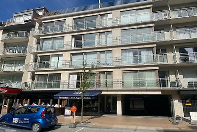 Apartment in Nieuwpoort mit Meerblick