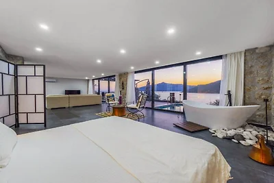 Villa a Kalkan con piscina