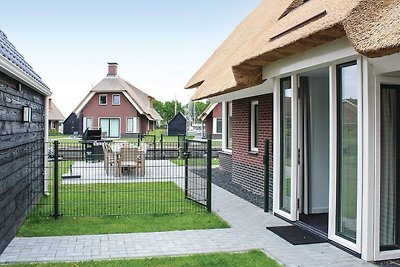 Prachtige villa met omheinde tuin