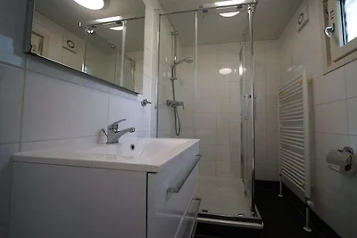 Vakantiehuis in Halfweg met terras