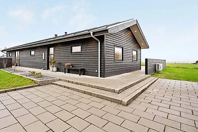 Modern Cottage with Spa - By Traum...