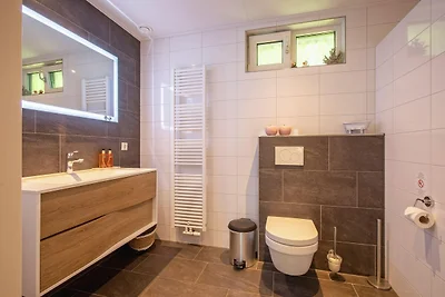 Schöne Villa am Waldrand