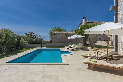 Ferienhaus in Porec mit Schwimmbecken