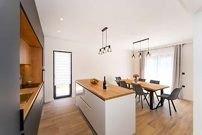 Moderne Familienvilla in Biograd