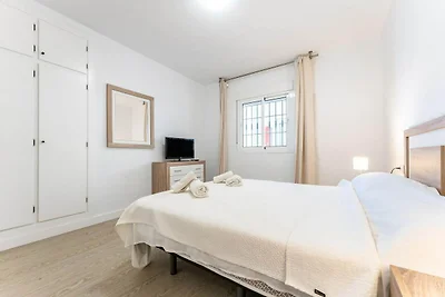 Faro's Butiplaya Apartment for 2
