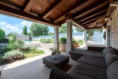 Villa in Žminj mit Schwimmbecken