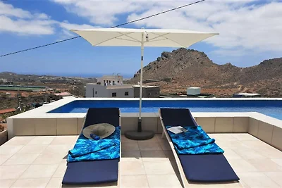 Casa Héctor, con piscina privata climatizzata...