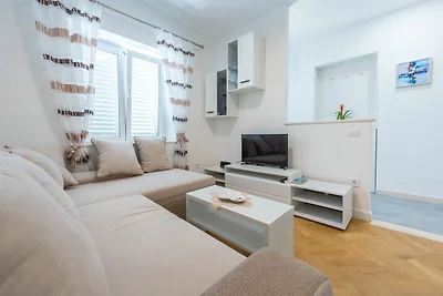 Apartments Lucija - Two Bedroom Apartment wit...