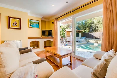 House with pool near the beach