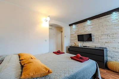 Bračić Premium Apartments with Outdoor Pool a...