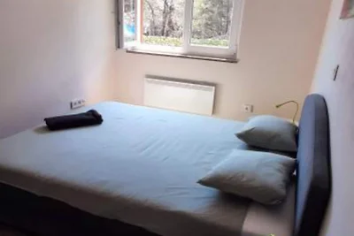 Three Bedroom Holiday Home With Balcony and S...