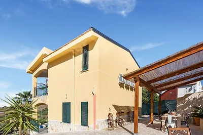 Villa a Realmonte con giardino