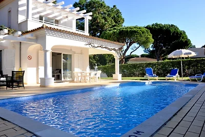 Komfortables Ferienhaus in Vilamoura mit Pool