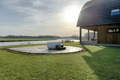 Privé wellnessoase bij de Vecht