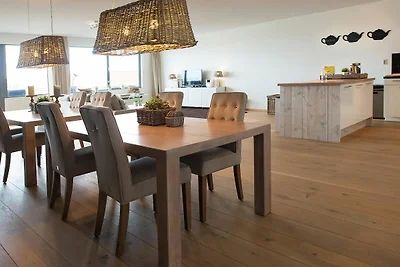 Sea-view Apartment in Den Haag with Balcony
