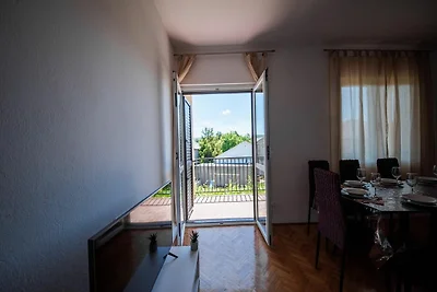 Apartment Zora in Seline am Meer, Kiesstrand