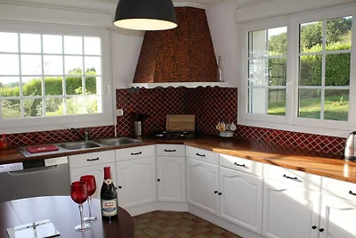 Villa in Goulven met zwembad