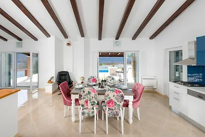 Villa Dea - Luxury Villa with Outdoor Swimmin...
