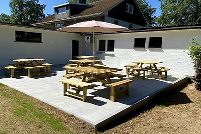 Ferienhaus in Ovifat mit Sauna & Wald