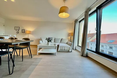 Funkelnde Stadtsuite in der Nähe von Diamonds