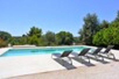 Trullo con complesso piscine a Cisternino