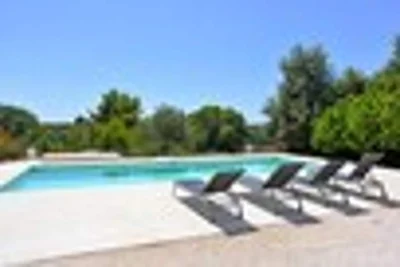 Trullo Ferienhaus mit Poolanlage in...