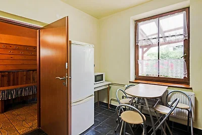 Modernes Ferienhaus in Cerný Dul mit Garten