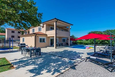 Ferienhaus in Labin mit Schwimmbecken